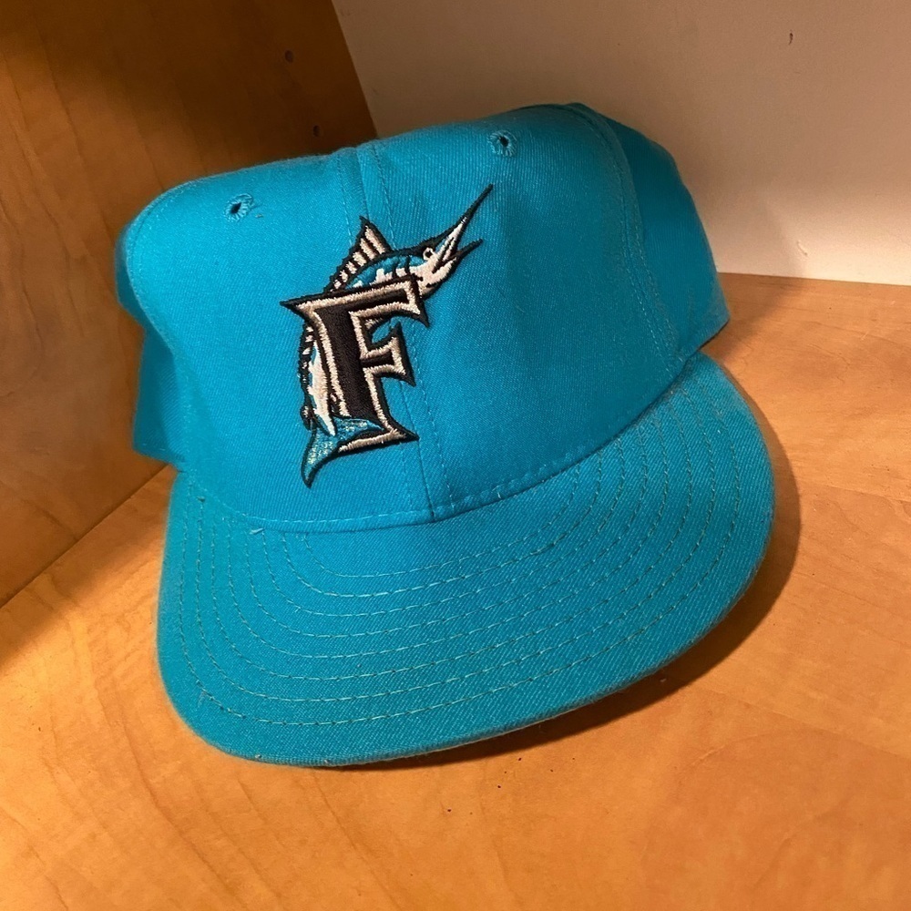 Throwback Vintage MLB Florida Marlins Team Hat - Picture 2 of 7
